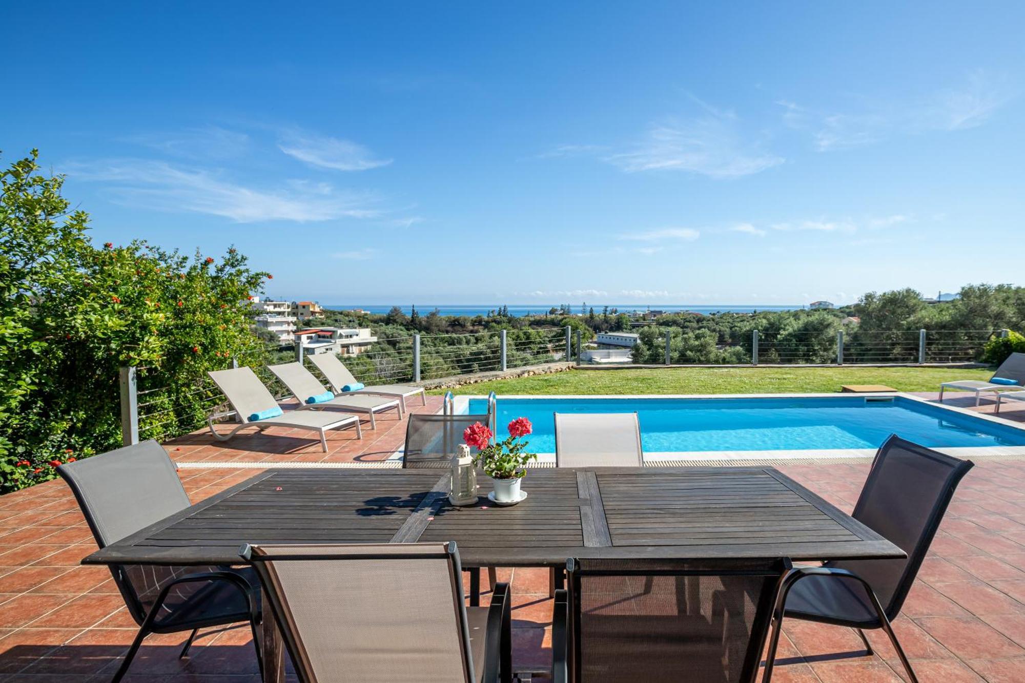 Dimitra Apartment With Private Pool And Sea View -The Ground Floor Of A Two Storey Building Daratsos Dış mekan fotoğraf